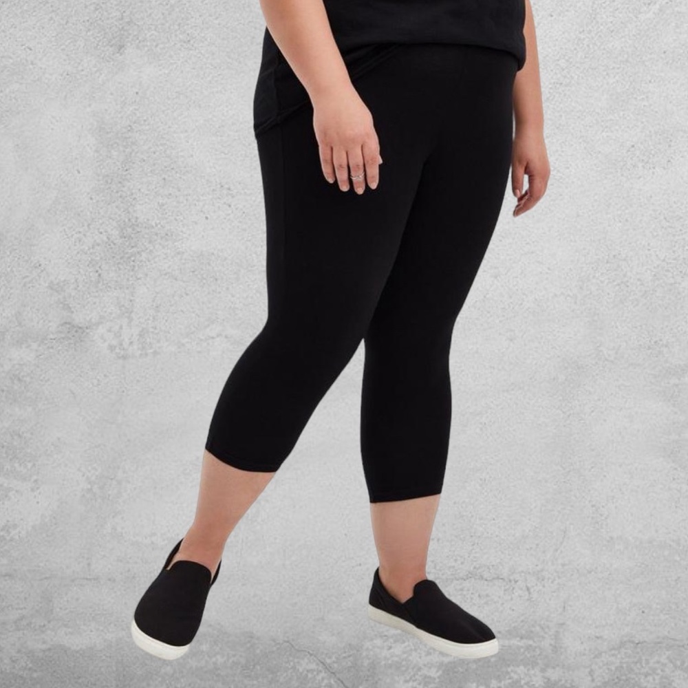 Torrid Performance Cropped Leggings